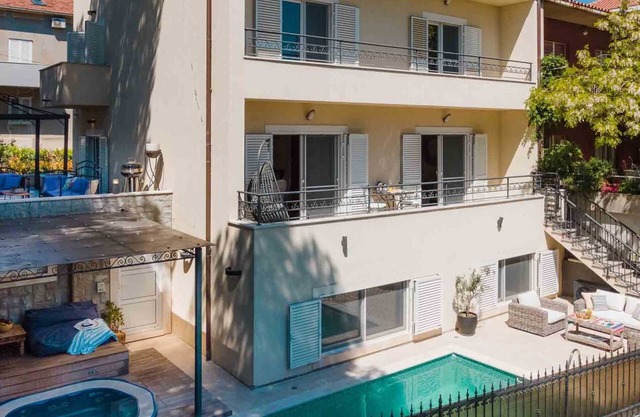 Modern and luxuriously equipped villa in Split