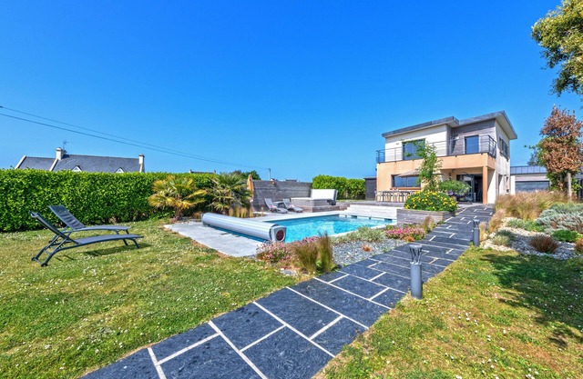 Casa moderna y espaciosa - 10 personas - piscina y SPA - frente al mar
