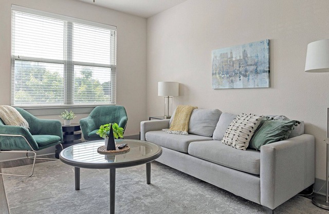 Modern Apartment in Prime Location (ID1384X902)