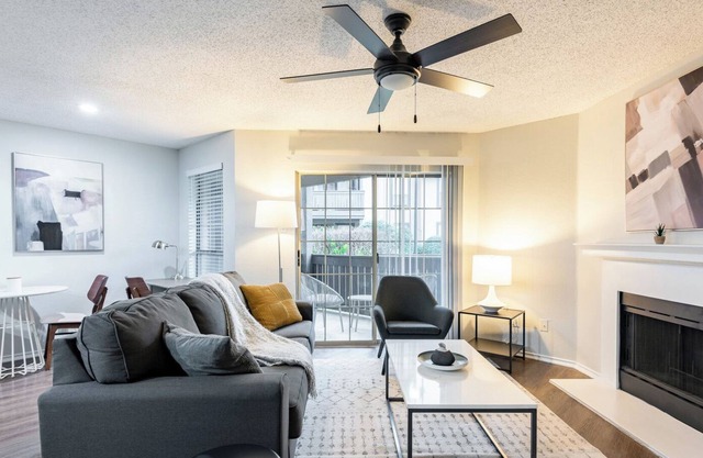 Modern Apartment in Prime Location (ID6054X71)