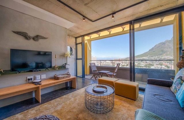Modern Bo-Kaap Gem with City & Mountain Views
