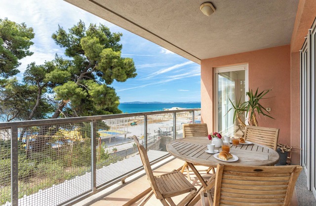 Modern, bright and spacious two bedroom apartment in Split next to Znjan beach.