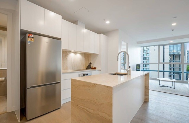 Modern Bright Central Apartment