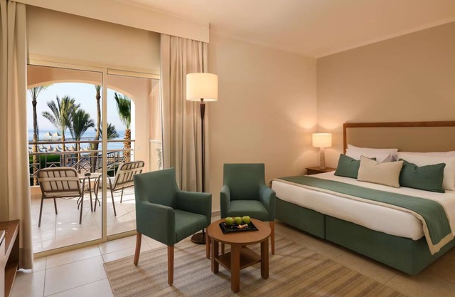 Modern Comfort Meets Aquapark Adventure in Luxurious Sharm Getaway