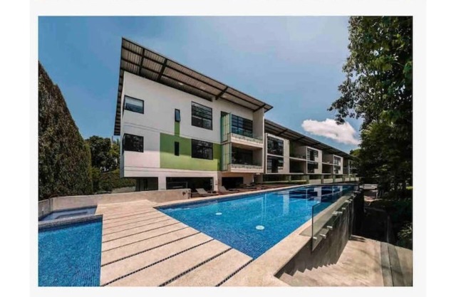 Modern Comfortable 1-Bedroom Condo Pool/Gym/BBQ