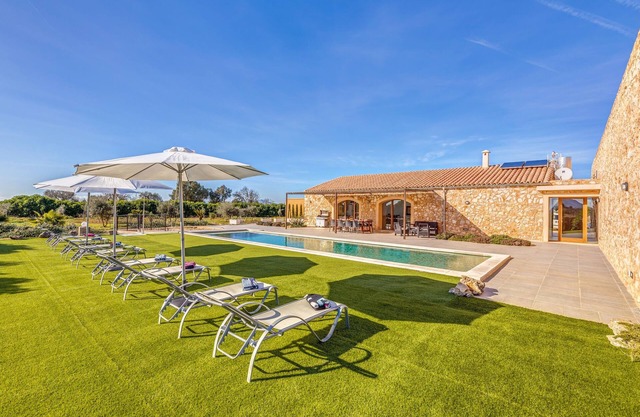 Villa moderna "Can Gustí" con piscina, Wi-Fi, aire acondicionado y terraza