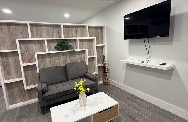 Modern, Clean and Private Studio