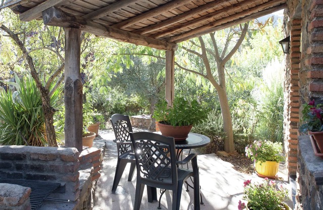 Casa rural moderna en Valencia de Alcántara con piscina