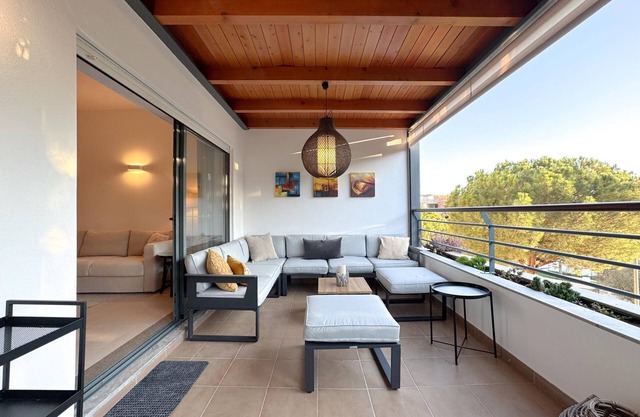 Apartamento moderno en complejo cerrado con piscina