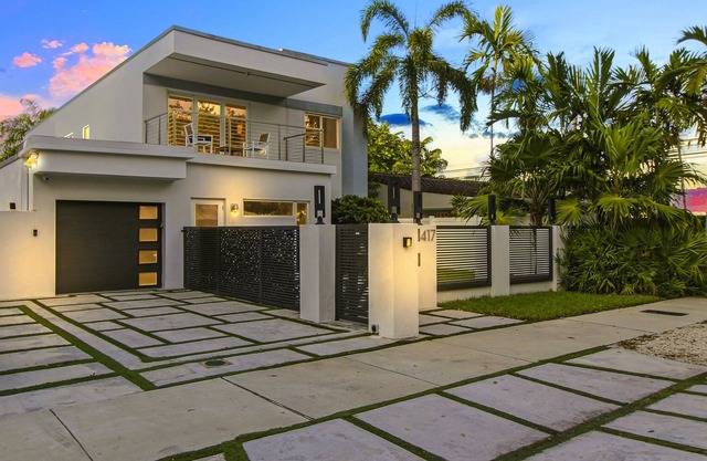 Modern Home w/Pool + 2nd Unit - Near Las Olas