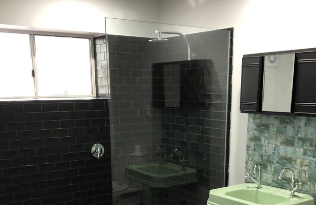 Modern industrial studio with one bedroom