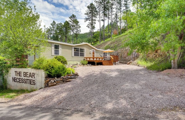 Modern Keystone Home: 4 Mi to Mount Rushmore!
