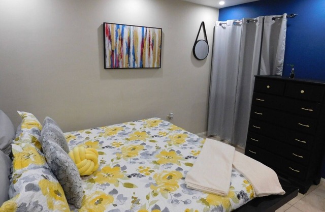 Modern King Bed Suite with Complimentary Wine!