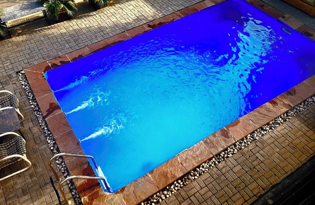 Modern Lahore Retreat with Swimming Pool & Prime City Access.