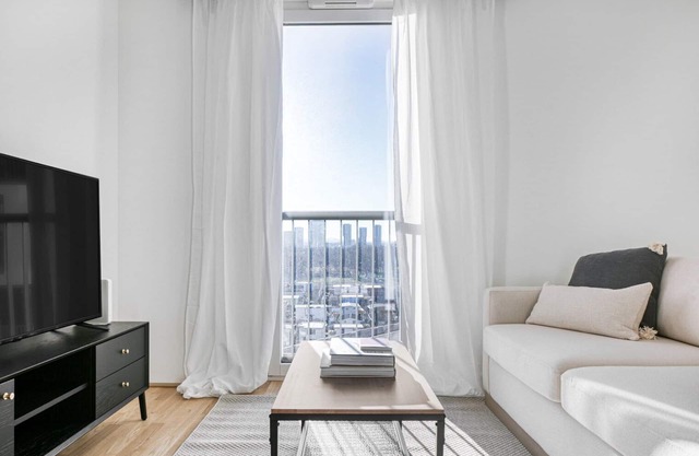 Modern Leopoldstadt 1BR w/ Rooftop & BBQ, near Metro U2, by Blueground