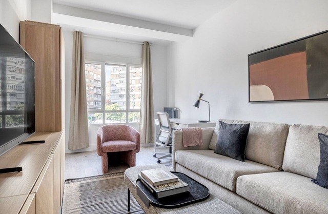 Modern Lista 2BR w/ Doorman, nr El Retiro Park, by Blueground