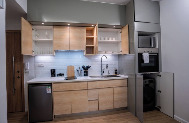 Modern Luxurious Studio Apartment