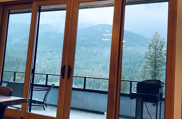 Modern luxury chalet with incredible Ski in/Ski out access