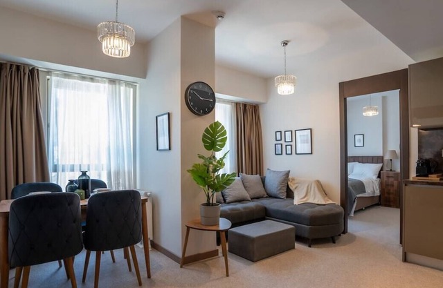This apartment is a 2 bedroom(s), 2 bathrooms, located in Bakırköy, İstanbul.