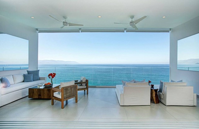 Modern Oceanfront Lower Conchas Chinas Condo