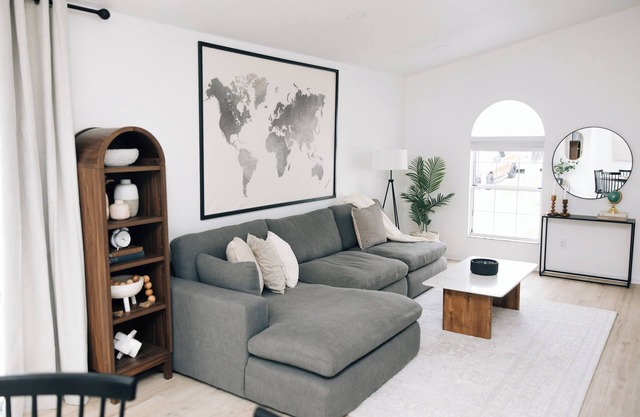 Modern & NEWLY remodeled home in Jacksonville with an AMAZING location.