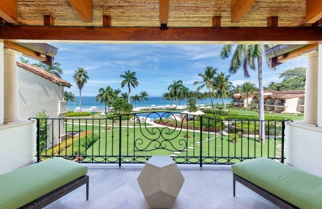 Condominio de lujo para 6 personas frente al mar en Playa Flamingo