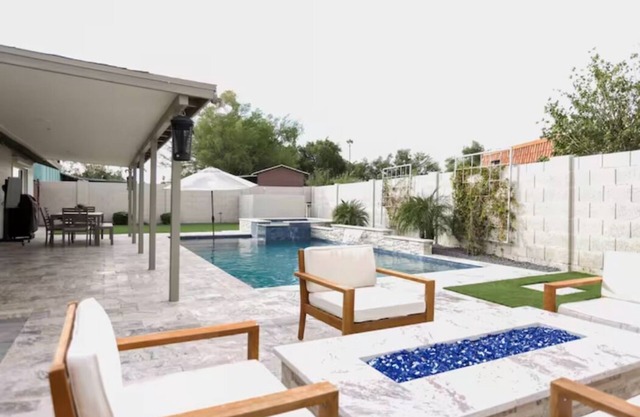 Modern Scottsdale Home w/ Heated Pool/Spa/Fire Pit