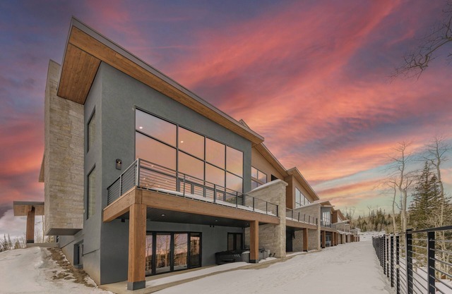 Modern Ski-In/Out Home in Brian Head w/ Deck