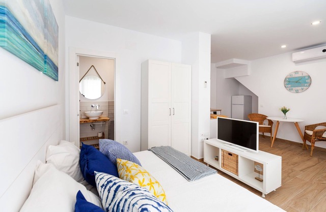 Moderno estudio apartamento "Luna" en el centro de la ciudad cerca de la playa