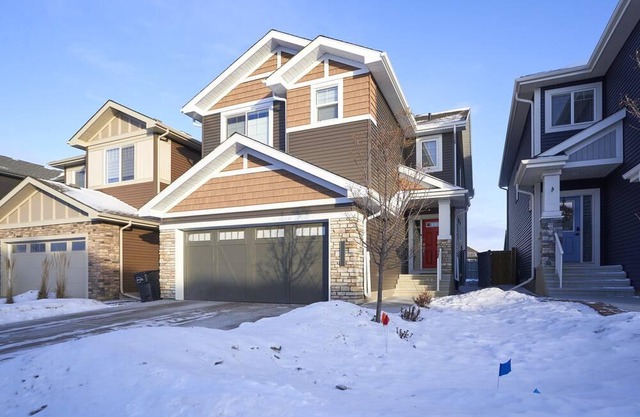 Modern Suite Near West Edmonton Mall & Rivercree