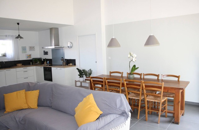 Apartamento 77m2 con 2 hab. y jardin