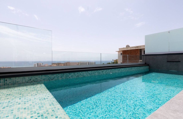 Modern Two-Floor Townhouse Next to the Beach