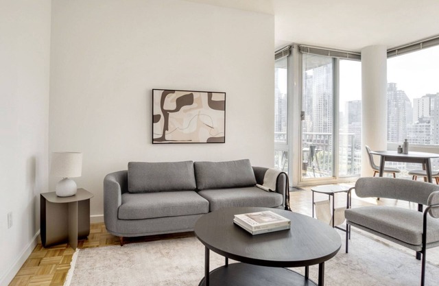 Modern UWS 2BR w/ Doorman & Gym, nr Central Park, by Blueground