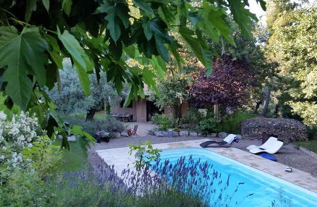 Casa confortable ideal para unas vacaciones relajantes cerca de Aviñón