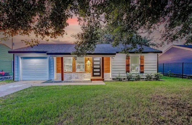 Modern Villa-Hidden Gem-12 Min From Downtown