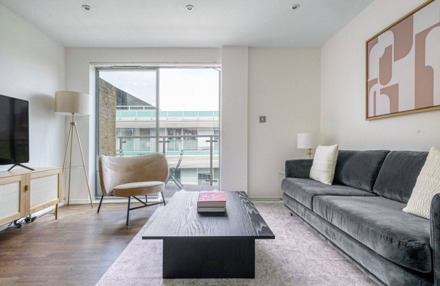 Modern Waterloo 1BR w/ open plan , nr. the London Eye, by Blueground