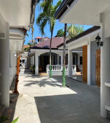 Monallan Boracay Hotel