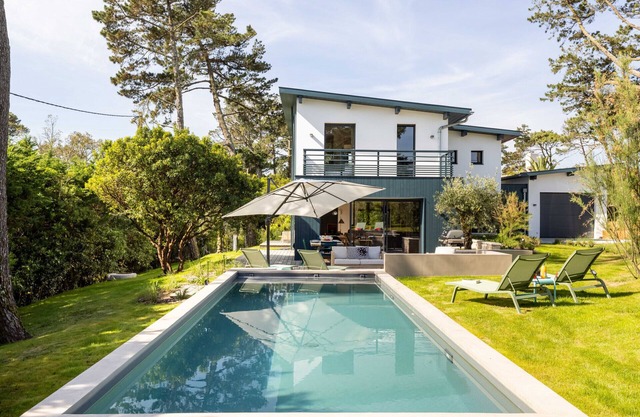MONTEREY - Luxury Villa with Heated Pool in the heart of Anglet - BARNES