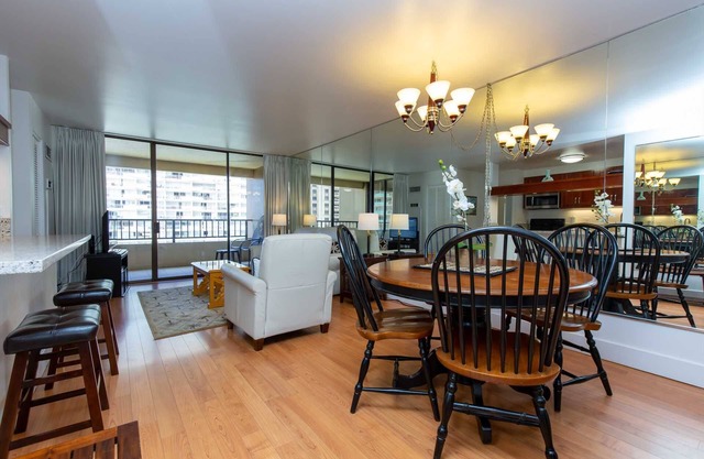 Monthly Discovery Bay 1713 Ocean/City Views 1 Bd 1Ba