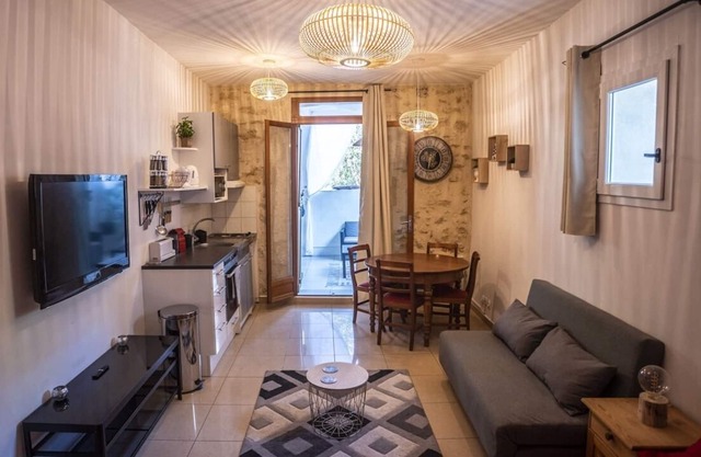 Montpellier ideal studio near St-Roch station