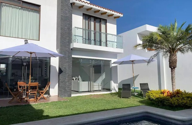 Casa more con alberca jacuzzi y completamente climatizada