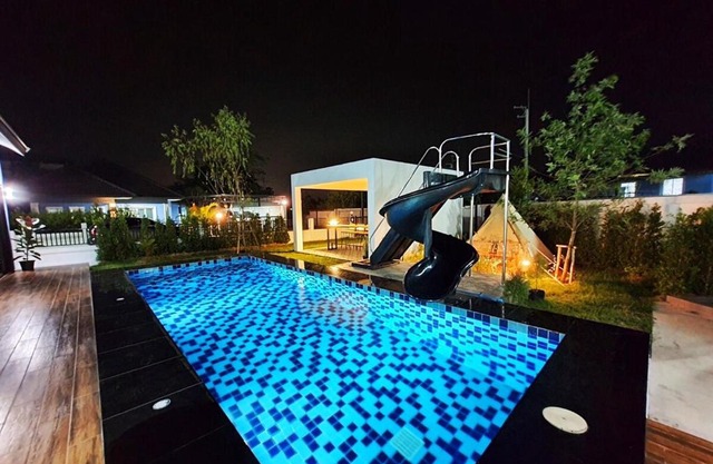 Morning Glory Pool Villa Chaam-Huahin