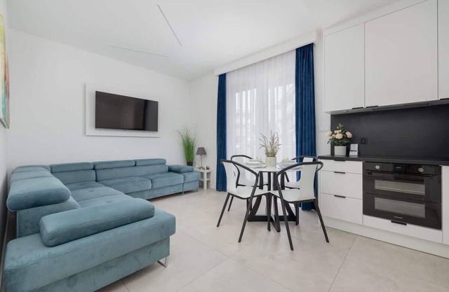 Morska 8 | Prestigious Apartment | Parking | Pool