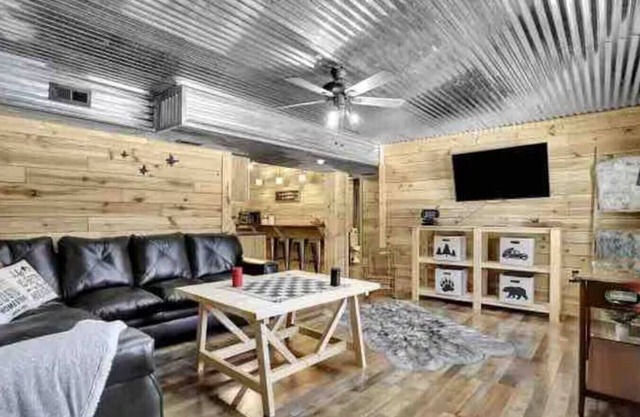 Secluded, Hot Tub, Gameroom, Fire Pit, Mountain View
