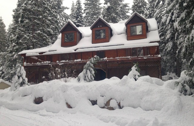 Chalet de montaña en 6 acres en el monte. Shasta