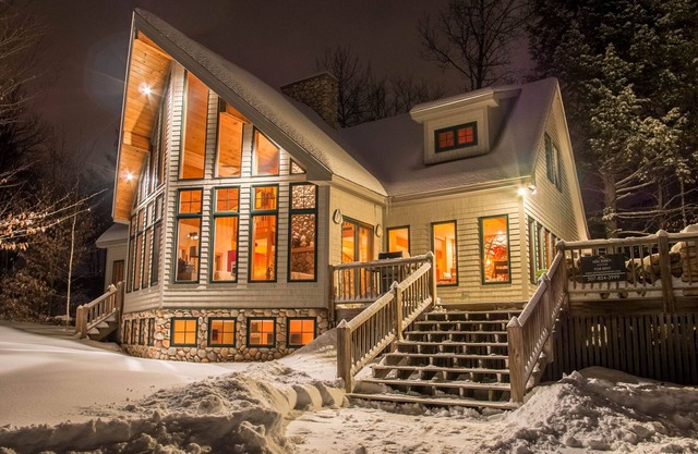 The Ski House: Walk to Trails! Bañera de hidromasaje, sala de juegos, cocina definitiva