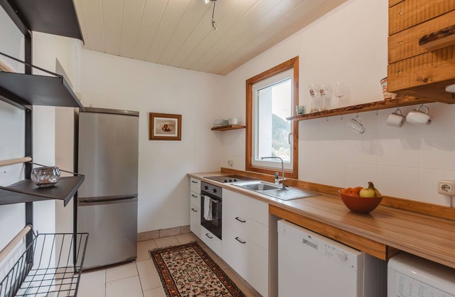 Mountain Lab Top 2 by Interhome