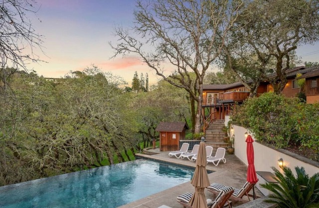 Peaceful Mountain Retreat: Heated Pool, Pool Table, Hot Tub, Gigabit Internet