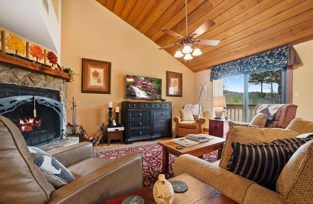 Nivel de entrada Mountain View Emerald Crest Townhouse en Sapphire Valley Resort