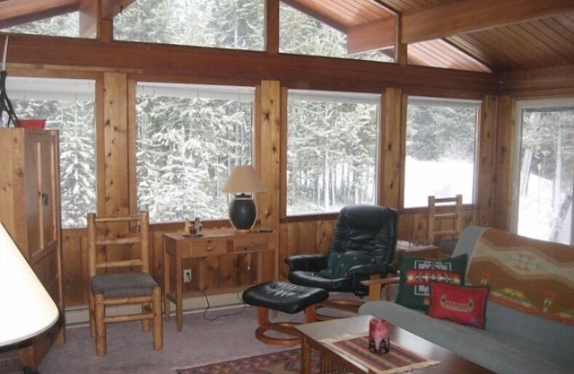 Mt Bachelor Cabin con NUEVA bañera de hidromasaje, minutos para Sunriver, 20 minutos para soltero